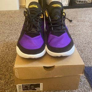 Lebron XVIII Low Sneakers